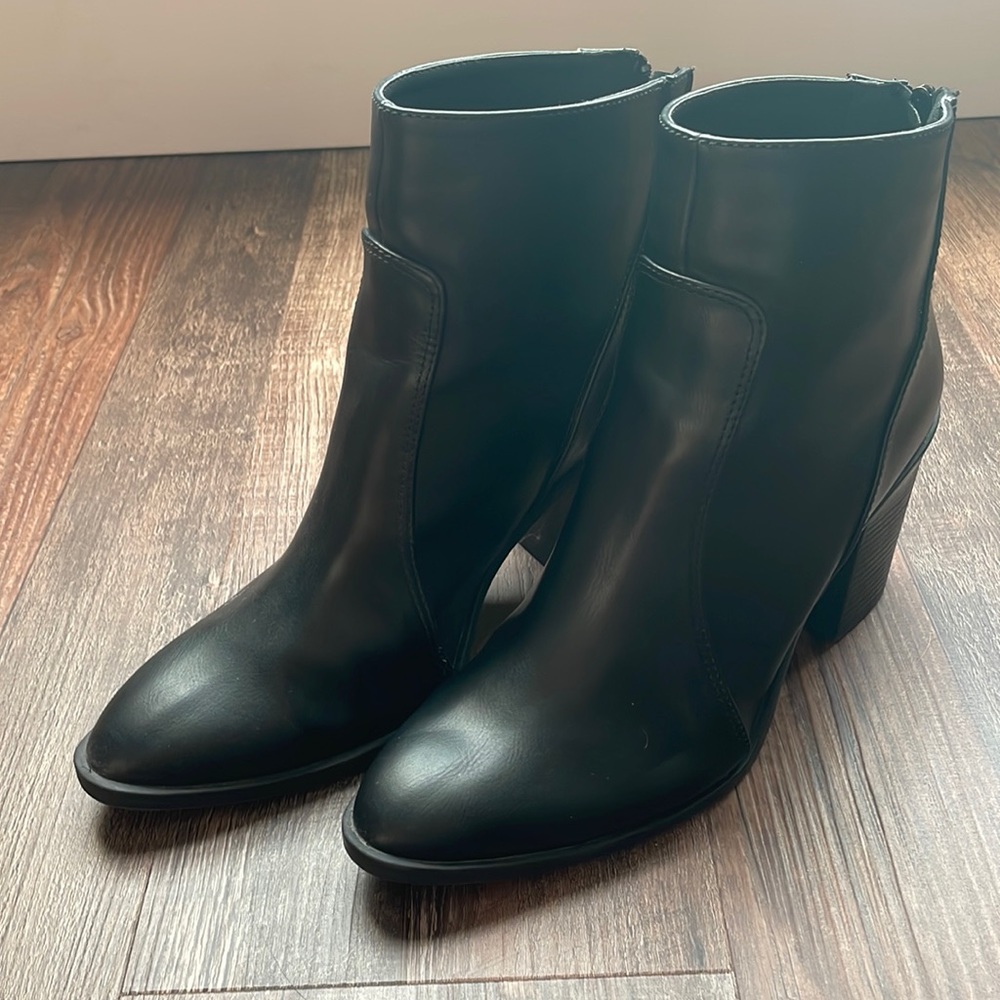 Like new black booties